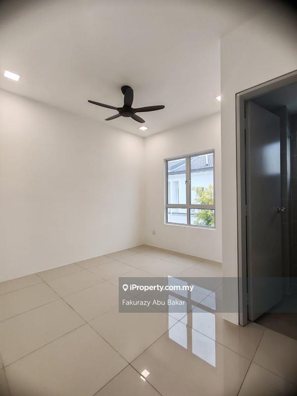 Rumah Teres 2-Tingkat untuk Dijual di Bandar Puncak Alam, Puncak Alam oleh Fakurazy Abu Bakar - iProperty.com.my