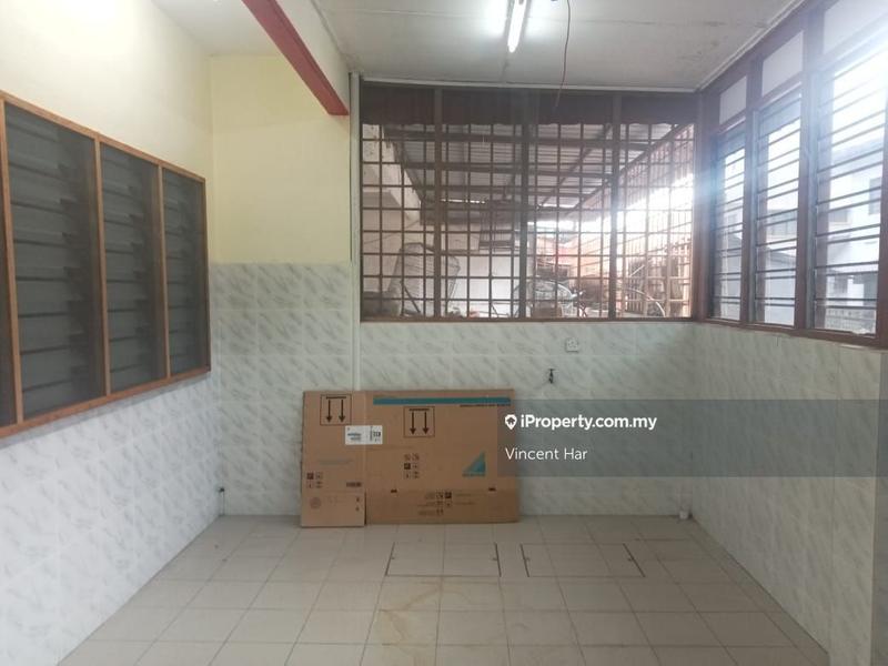2-storey Terraced House for Sale in Taman Pegawai, Sitiawan by Vincent Har - iProperty.com.my