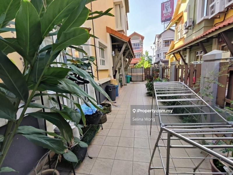 Semi-Detached House for Sale in Damansara Legenda, Petaling Jaya by Selina Wong - iProperty.com.my
