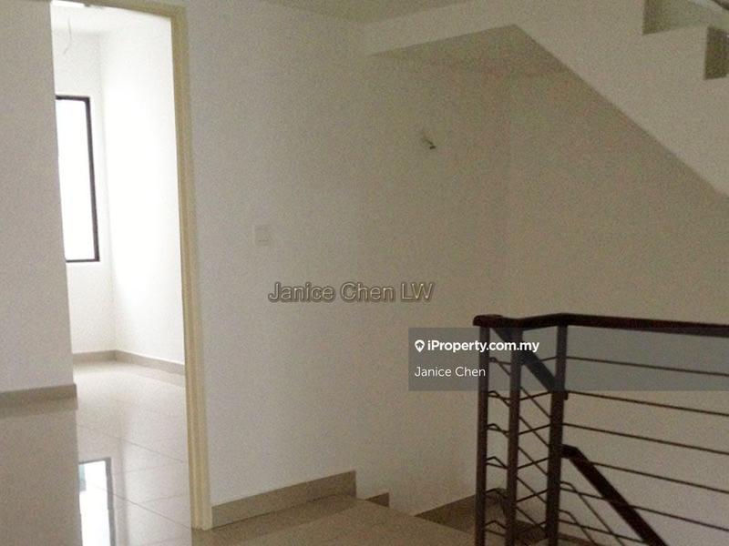 Rumah Berangkai 3 Tingkat untuk Disewa di Kinrara Residence, Puchong oleh Janice Chen - iProperty.com.my
