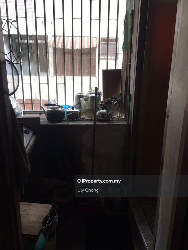 Flat for Sale in Taman Pertama by Lily Chong - iProperty.com.my