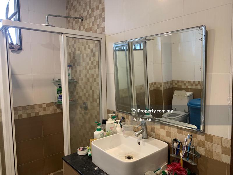 Rumah Berangkai 2.5 Tingkat untuk Dijual di Jalan Halimahton, Jalan Klang Lama (Old Klang Road) oleh Pradeeban - iProperty.com.my