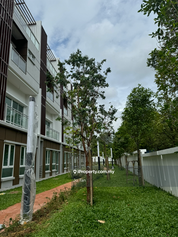 For Sale - d'Brightton