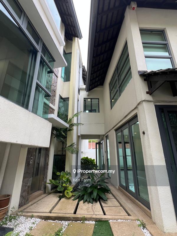 Bungalow House for Sale in The Villa Serai Saujana Golf Resort, Saujana by Ken Farm - iProperty.com.my