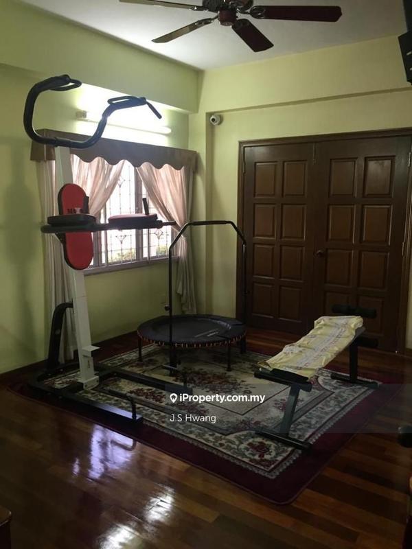 Bungalow House for Sale in Seksyen 17, Petaling Jaya by J.S Hwang - iProperty.com.my