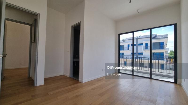 Semi-Detached House for Sale in Kwasa Damansara, Sungai Buloh by Emily Lee - iProperty.com.my