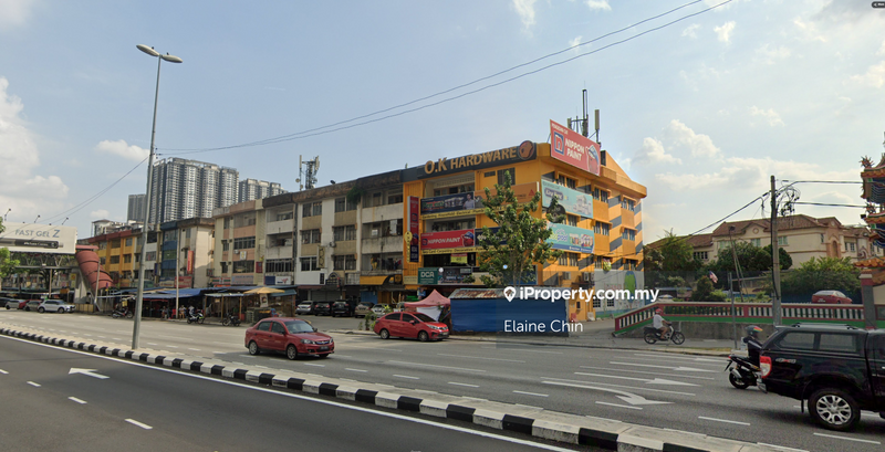 For Rent - Taman Kosmo Jaya Sentul Ground and 1st Floor for Rent (Main Road)
