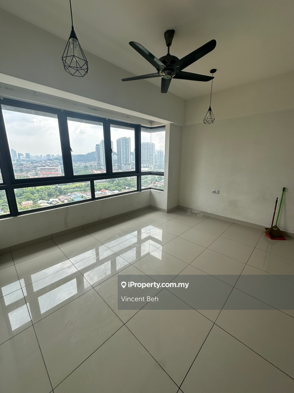 Kondominium untuk Disewa di Residence 8 oleh Vincent Beh - iProperty.com.my