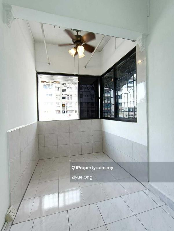 Pangsapuri untuk Dijual di Sri Cempaka (Puchong Jaya) oleh Ziyue Ong - Balcony - iProperty.com.my
