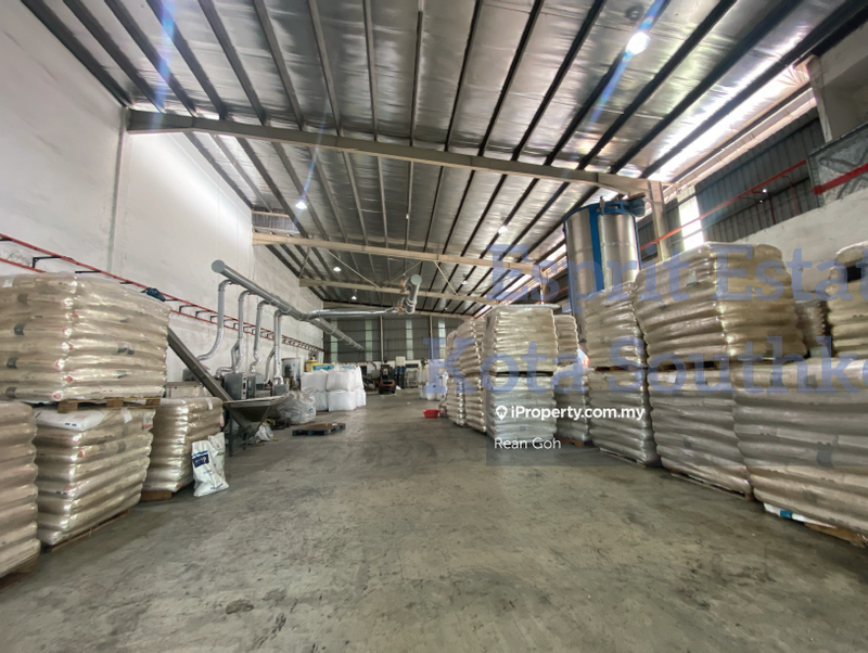 For Sale - Pekan Nanas Semi Detached Factory Adjoint