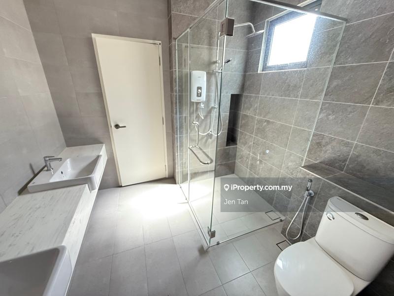 2-storey Terraced House for Sale in 402a6, Telok Panglima Garang by Jen Tan - iProperty.com.my