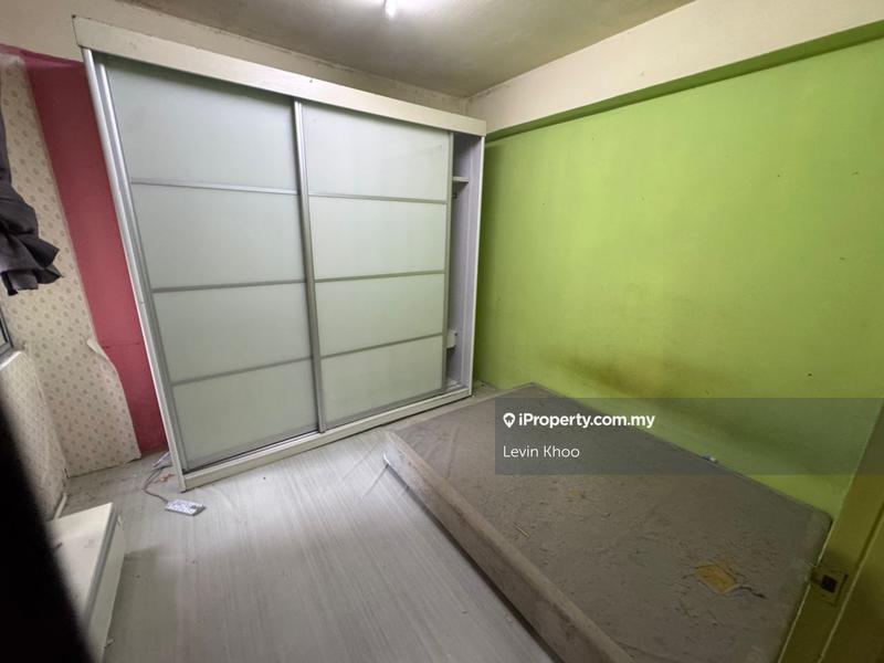 Flat for Sale in Taman Setia Rawang Flat by Levin Khoo - iProperty.com.my