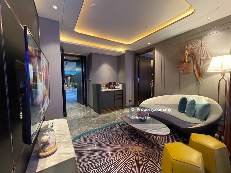 For Sale - Royal Lexis