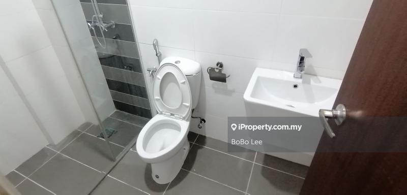 4.5-storey Terraced House for Sale in Happy Garden, Kuchai Lama by BoBo Lee - iProperty.com.my