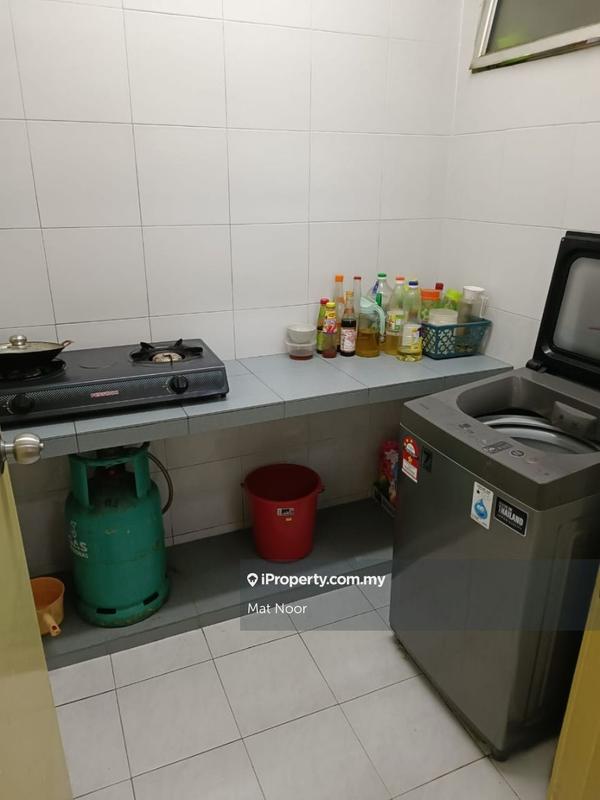 Pangsapuri untuk Dijual di Ilham Apartment oleh Mat Noor - iProperty.com.my