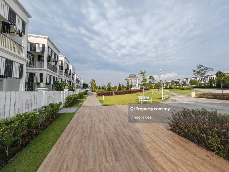 Rumah Berangkai 2 Tingkat untuk Dijual di Eco Majestic, Semenyih oleh Vincent Lee - iProperty.com.my