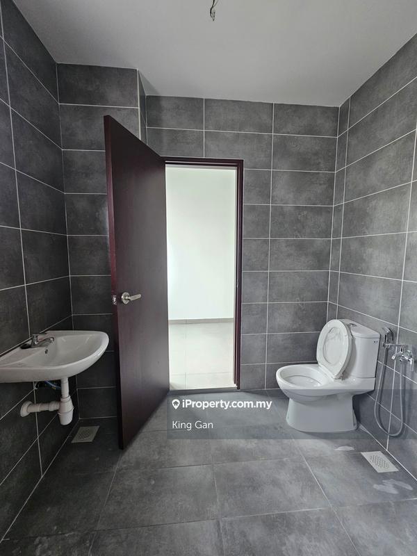 Rumah Berangkai 3 Tingkat untuk Dijual di Batu 9, Cheras oleh King Gan - iProperty.com.my