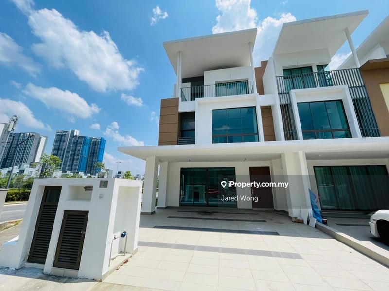 Rumah Teres 3-Tingkat untuk Dijual di Lake Point Residence, Cyberjaya, Cyberjaya oleh Jared Wong - iProperty.com.my