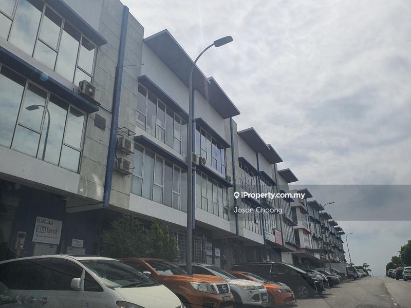 Kilang Teres untuk Dijual di Taman Bukit Serdang, Seri Kembangan oleh Joson Choong - iProperty.com.my
