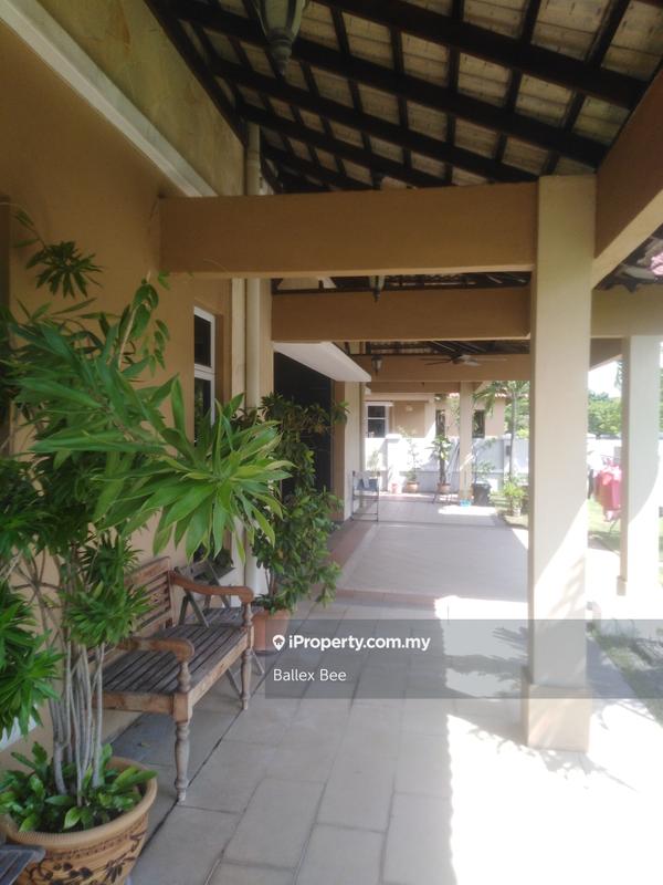 Rumah Berkembar untuk Dijual di Kemunung Utama, Shah Alam oleh Ballex Bee - iProperty.com.my