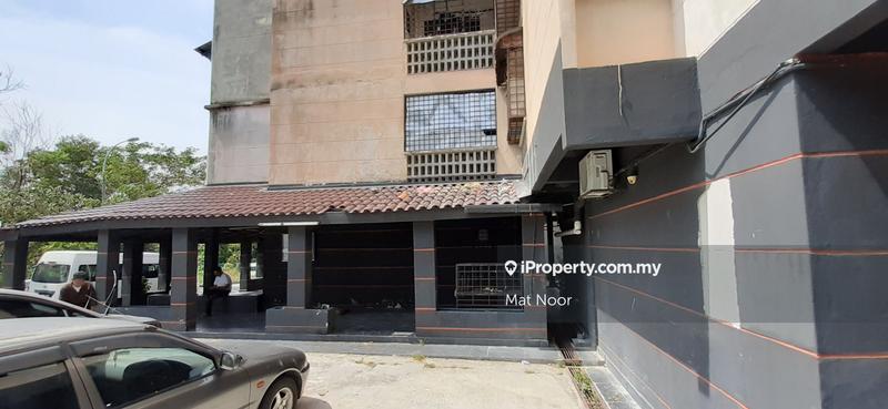 Kedai-Pejabat untuk Dijual di Taman Bukit Subang, Shah Alam oleh Mat Noor - iProperty.com.my