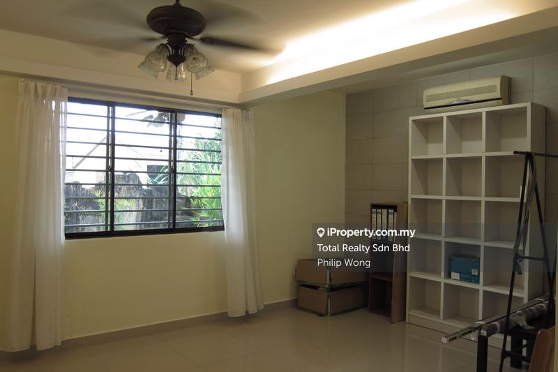 Rumah Teres 2-Tingkat untuk Dijual di Taman Bukit Serdang, Seri Kembangan oleh Philip Wong - iProperty.com.my