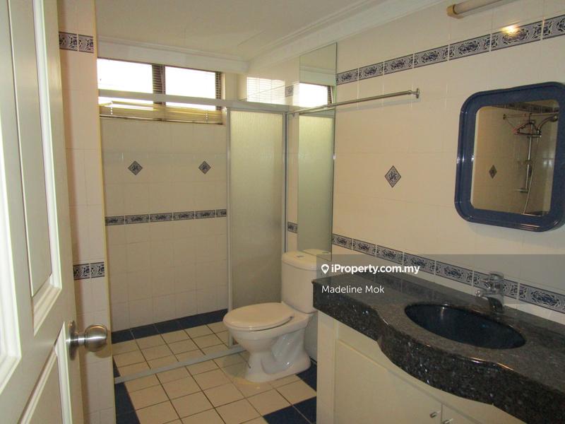Condominium for Sale in Impian Emas by Madeline Mok - En suite Master Bathroom - iProperty.com.my