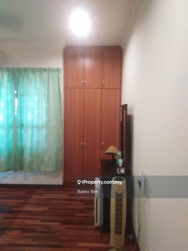 Rumah Berkembar untuk Dijual di Kemunung Utama, Shah Alam oleh Ballex Bee - iProperty.com.my