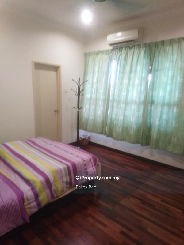 Rumah Berkembar untuk Dijual di Kemunung Utama, Shah Alam oleh Ballex Bee - iProperty.com.my