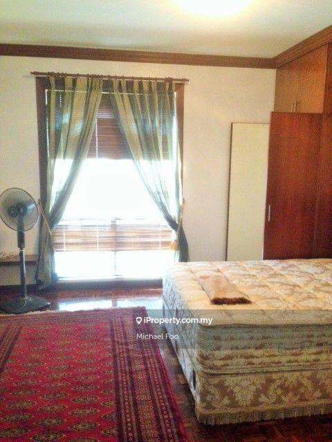 Rumah Bandar untuk Dijual di Serdang, Seri Kembangan oleh Michael Foo - iProperty.com.my