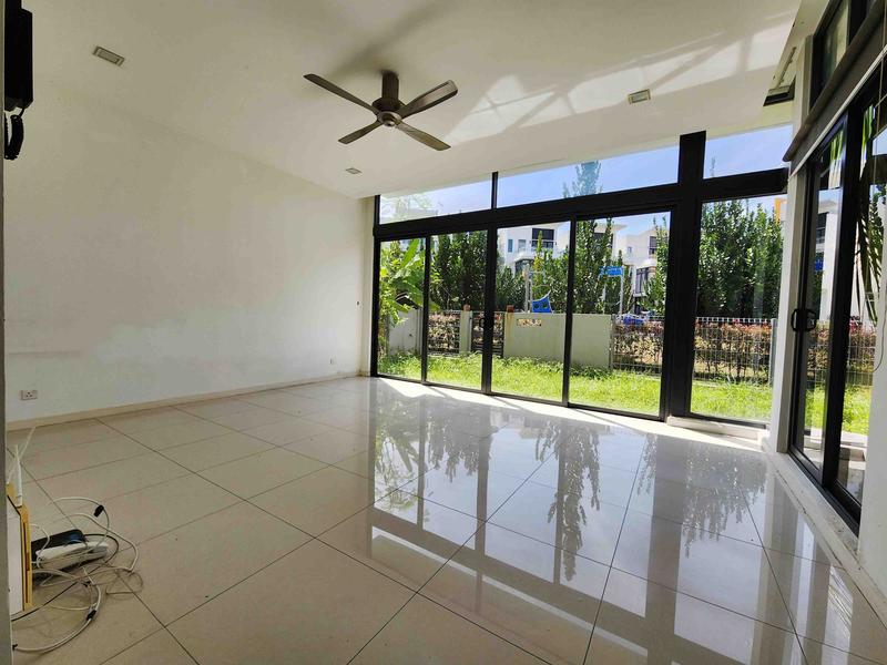 3-storey Terraced House for Sale in Lake Fields, Sungai Besi by Suki Tan - iProperty.com.my