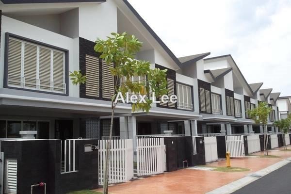 Temasya Glenmarie Glenmarie Intermediate 2 Sty Terrace Link House 4 1 Bedrooms For Sale Iproperty Com My