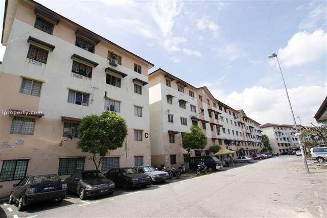 Apartment Idaman Intermediate Apartment 3 Bedrooms For Sale In Damansara Damai Selangor Iproperty Com My