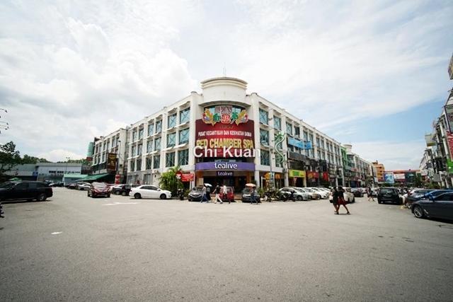 Bandar Puteri Puchong 1 Intermediate Shop Office 1 Bedroom For Sale In Bandar Puteri Puchong Selangor Iproperty Com My