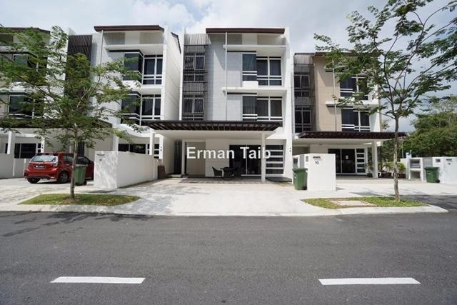 Duta Villa Presint 14 Putrajaya Putrajaya Intermediate 2 5 Sty Terrace Link House 5 1 Bedrooms For Sale Iproperty Com My