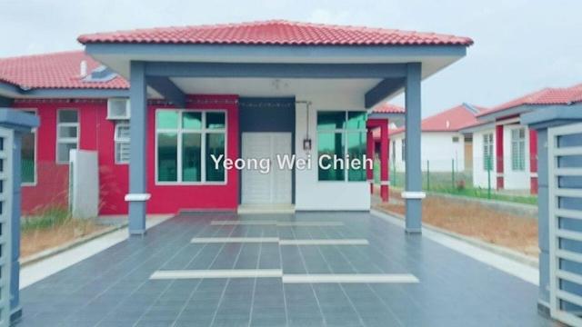 Taman Sutera Wangi New Semi D Batu Berendam Intermediate Semi Detached House 3 Bedrooms For Rent Iproperty Com My