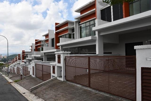 D Premier 2 Bandar Damai Perdana Intermediate 2 Sty Terrace Link House 4 1 Bedrooms For Sale Iproperty Com My