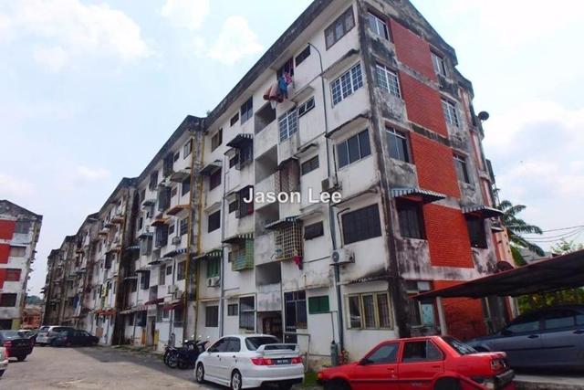 Pangsapuri Sri Indah Intermediate Flat 3 Bedrooms For Sale In Kajang Selangor Iproperty Com My