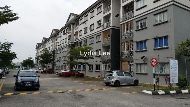 Pangsapuri Sri Alpinia Apartment 3 Bedrooms For Rent In Puchong Selangor Iproperty Com My