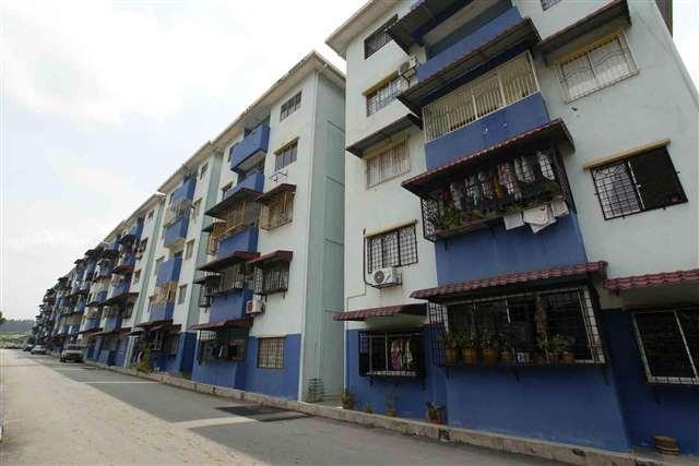 Pangsapuri Putra Indah Apartment 3 Bedrooms For Sale In Seri Kembangan Selangor Iproperty Com My