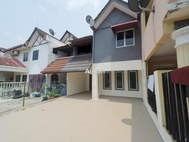 Seksyen 19 Shah Alam Intermediate 2 Sty Terrace Link House 4 Bedrooms For Sale Iproperty Com My