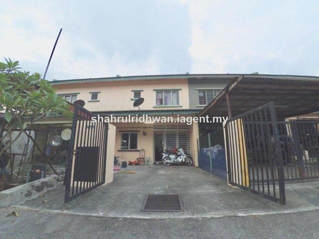Taman Sri Haneco Semenyih Intermediate 2 Sty Terrace Link House 3 Bedrooms For Sale Iproperty Com My