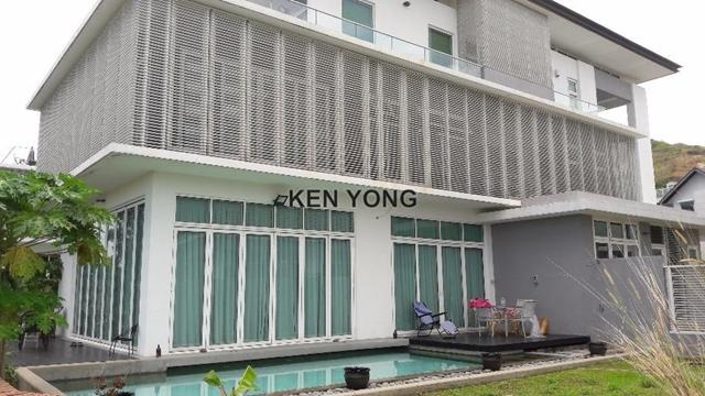 The Glades, Putra Heights Intermediate Bungalow 5+1 bedrooms for 