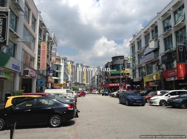 Jalan Puteri 1/4, Puchong, bandar Puteri Intermediate Shop for 