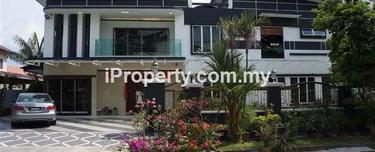 Bandar Country Heights, Kajang 1