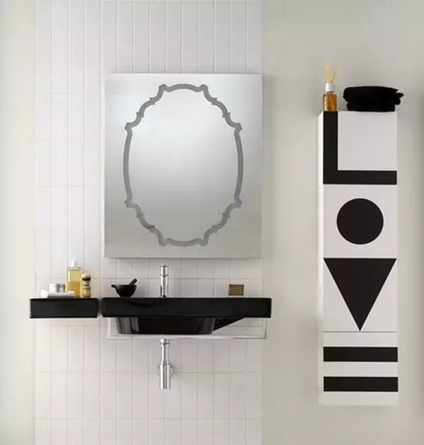 ext-black-white-bathrooms-5