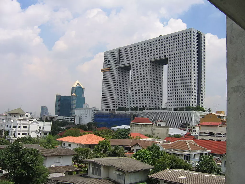 ugly-architecture-elephant-building