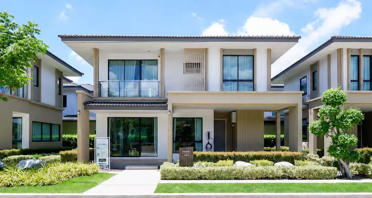 รีวิว เสนา แกรนด์โฮม บางนา กม.29 (SENA GRAND HOME BANGNA KM 29) บ้านเดี่ยวติดถ.บางนา-ตราด ได้ Solar Rooftop ทุกยูนิต จาก SENA Development